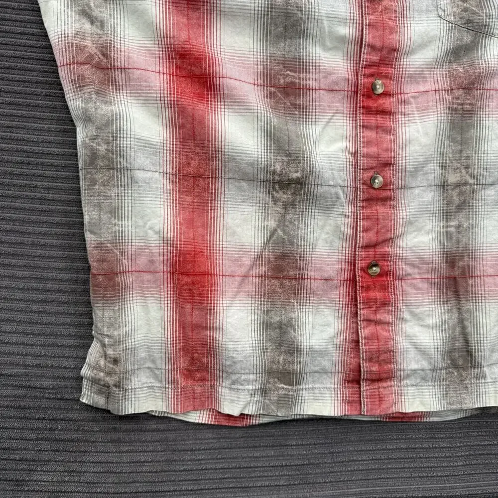 Mountain Hard Wear Shirt Mens Medium Red Plaid Short Sleeve Button Up‎ Outdoor